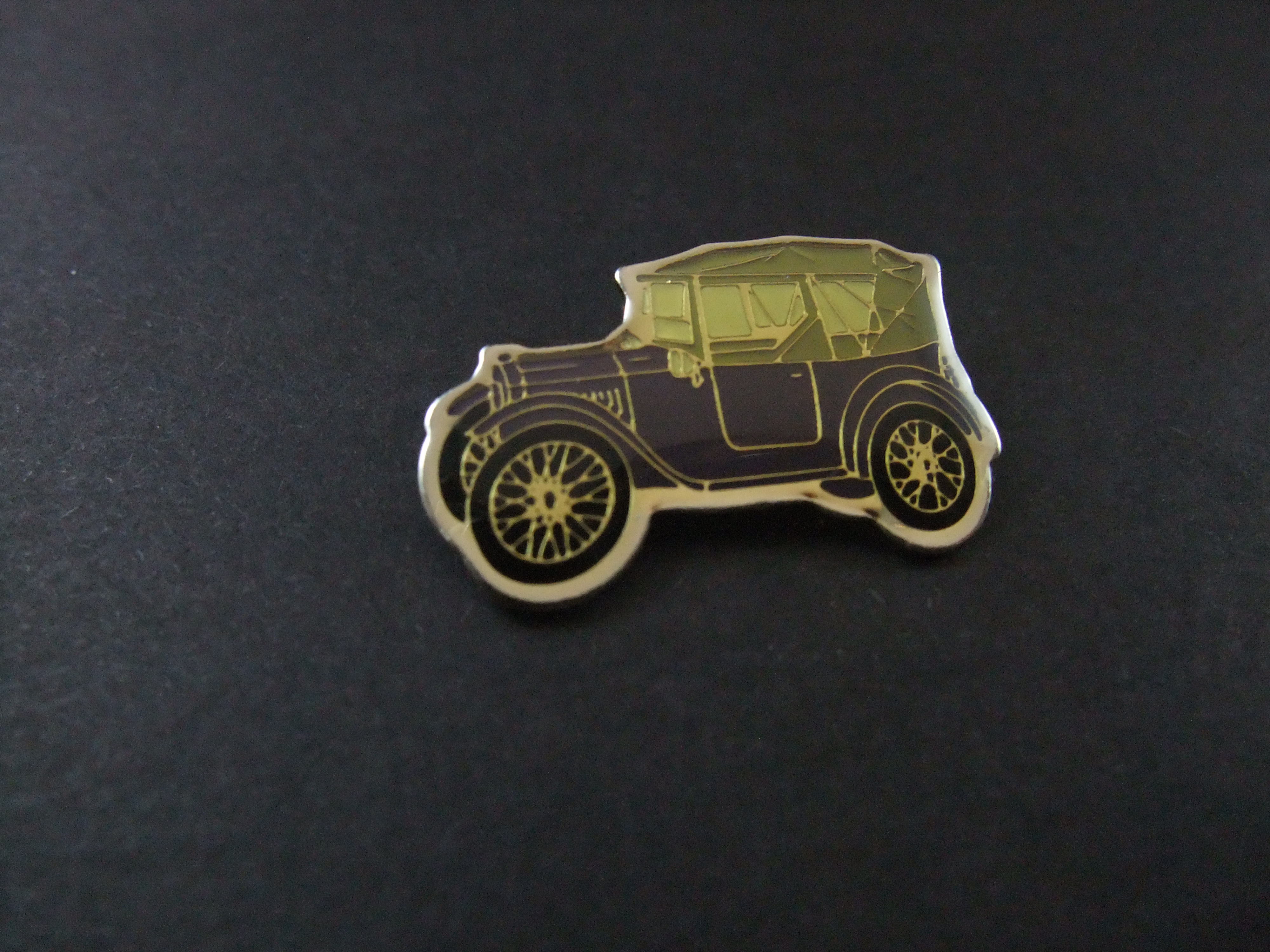 Austin Seven kleine vierpersoonsauto 1924 paars,
